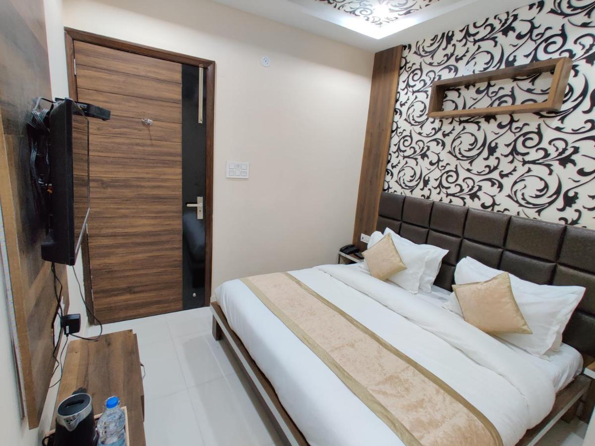 Guntas Residency Hotel Amritszár Kültér fotó