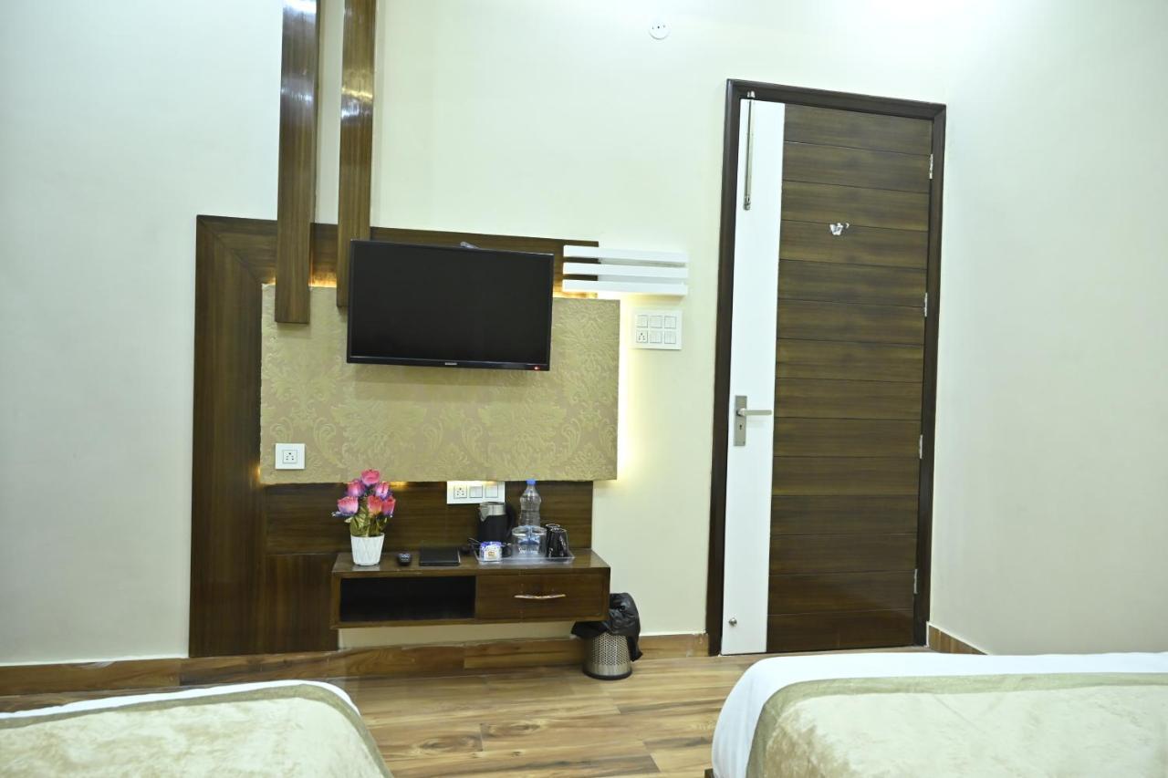 Guntas Residency Hotel Amritszár Kültér fotó