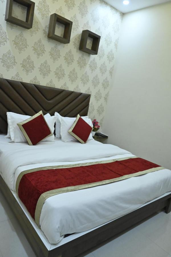 Guntas Residency Hotel Amritszár Kültér fotó